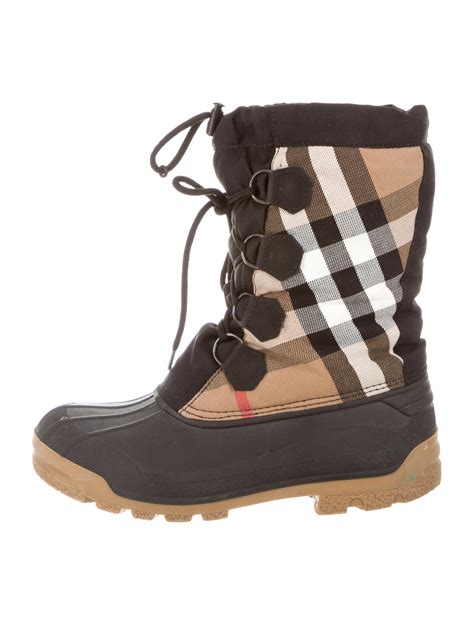 bloomingdales burberry snow boots|Burberry boots Bloomingdale's.